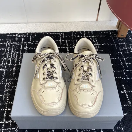 バレンシアガ カジュアルシューズ