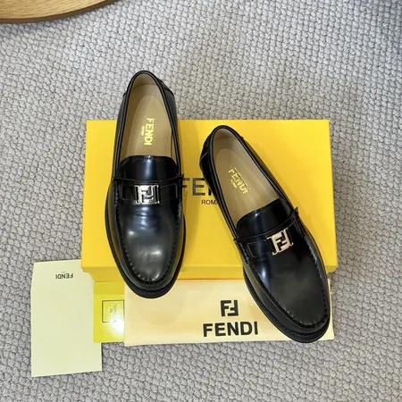 フェンディ ビジネスシューズ