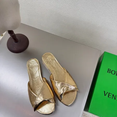 ボッテガ ヴェネタ スリッパ