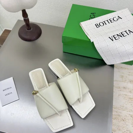 ボッテガ ヴェネタ スリッパ