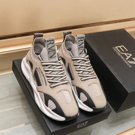 アルマーニ スニーカー