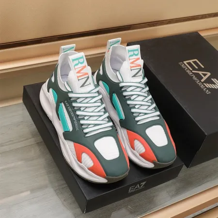 アルマーニ スニーカー