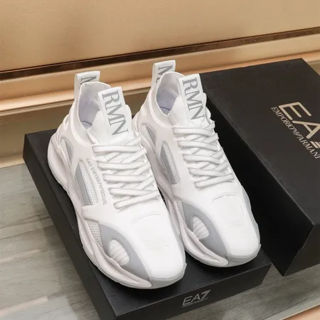 アルマーニ スニーカー