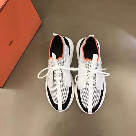 エルメス スニーカー