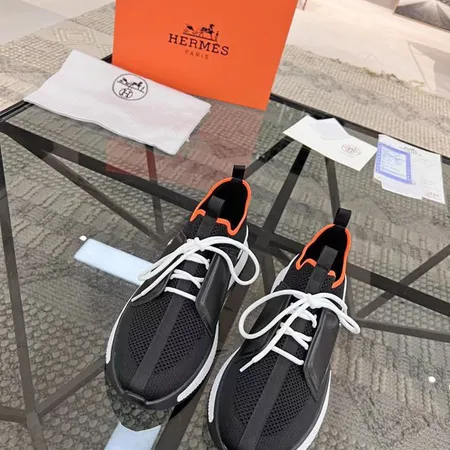 エルメス スニーカー