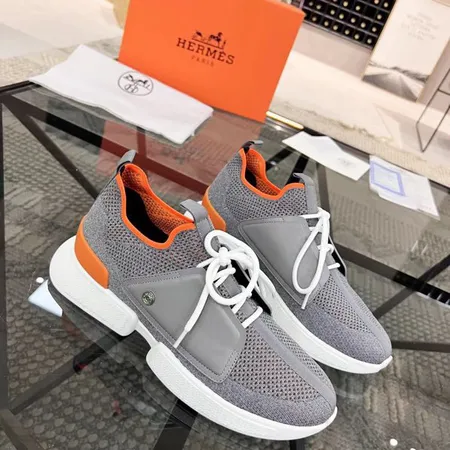 エルメス スニーカー