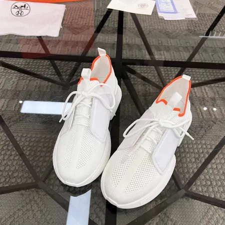 エルメス スニーカー