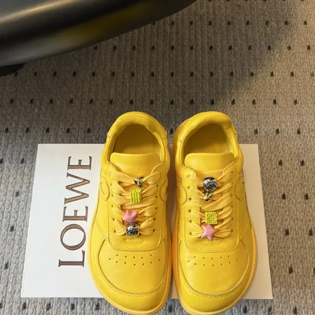 ロエベ カジュアルシューズ