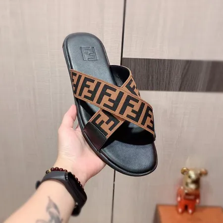 フェンディ スリッパ
