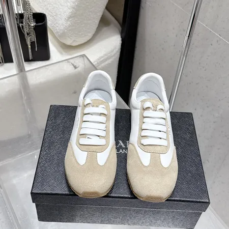 プラダ カジュアルシューズ