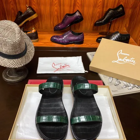 クリスチャン・ルブタン スリッパ