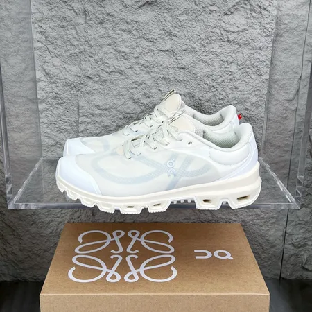 ロエベ スニーカー