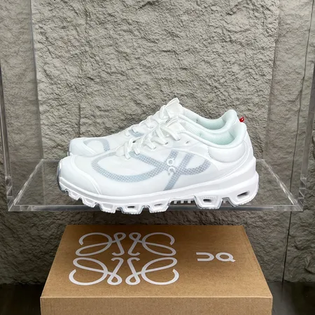 ロエベ スニーカー