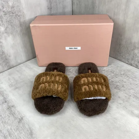 ミュウミュウ スリッパ