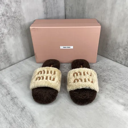 ミュウミュウ スリッパ