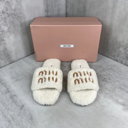 ミュウミュウ スリッパ