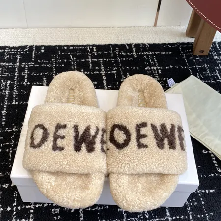 ロエベ スリッパ