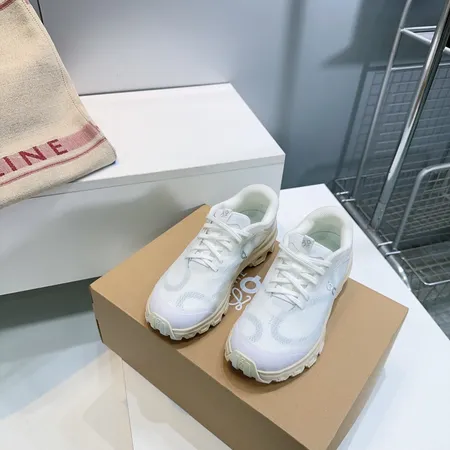 ロエベ スニーカー