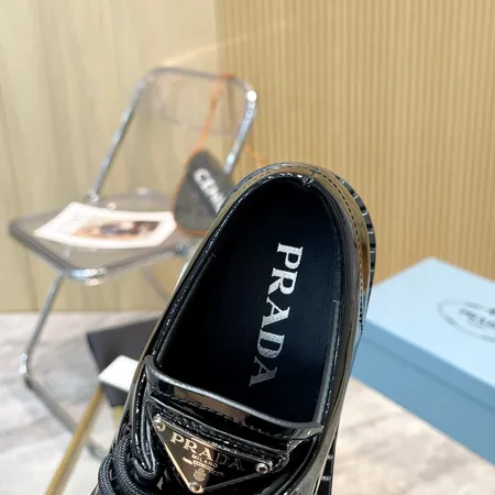 プラダ ビジネスシューズ