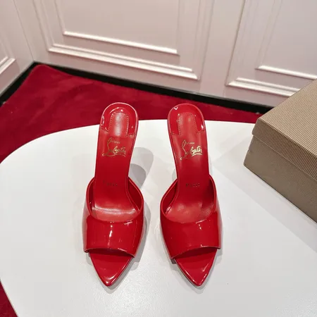 クリスチャン・ルブタン サンダル