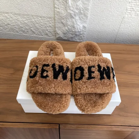 ロエベ スリッパ