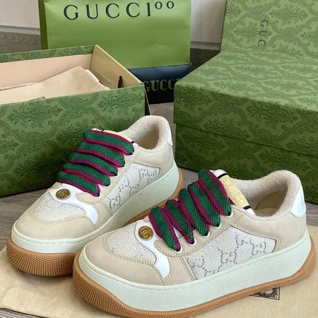 グッチ カジュアルシューズ