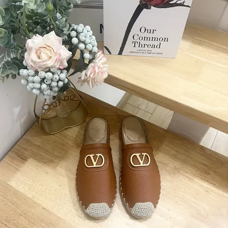 ヴァレンティノ スリッパ