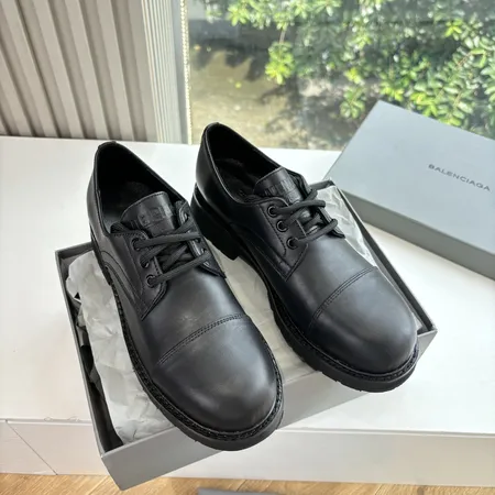 バレンシアガ カジュアルシューズ