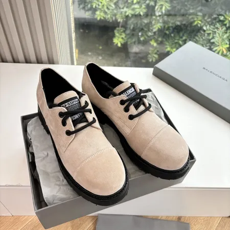 バレンシアガ カジュアルシューズ