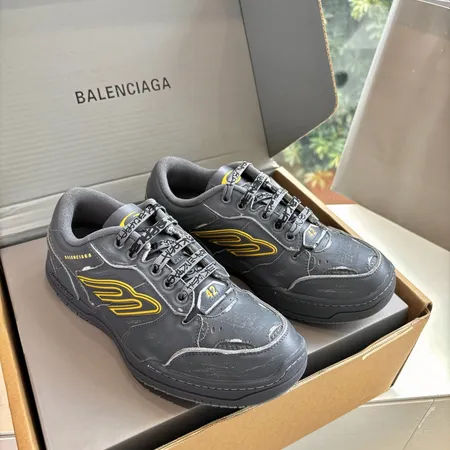 バレンシアガ カジュアルシューズ