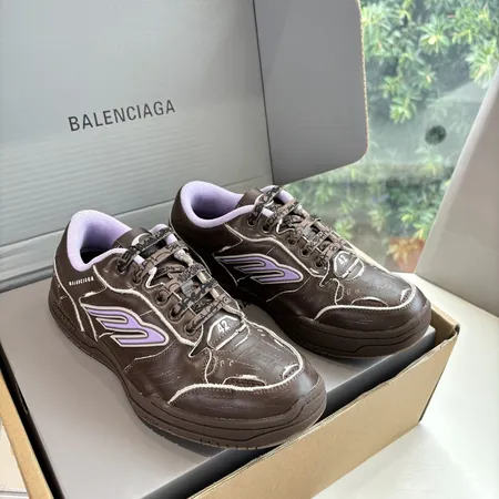 バレンシアガ カジュアルシューズ