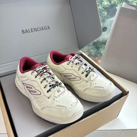 バレンシアガ カジュアルシューズ