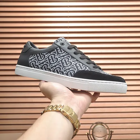 バーバリー ス カジュアルシューズ