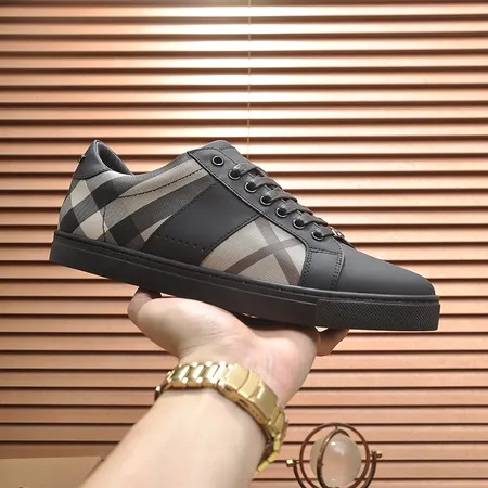 バーバリー ス カジュアルシューズ