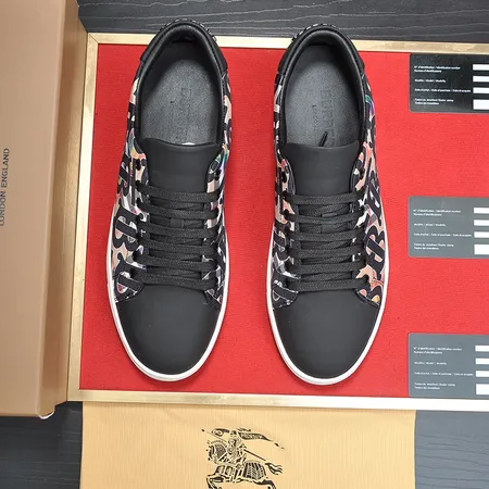 バーバリー ス カジュアルシューズ