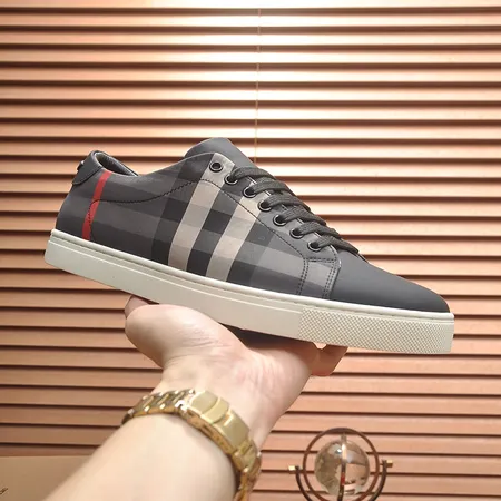 バーバリー ス カジュアルシューズ