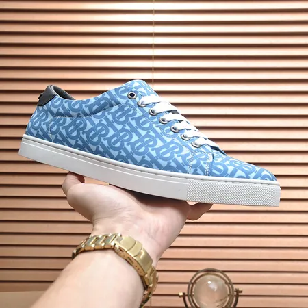 バーバリー ス カジュアルシューズ