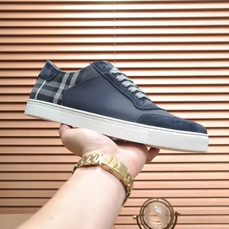 バーバリー ス カジュアルシューズ