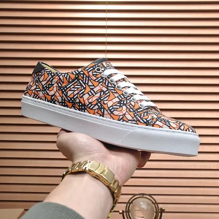 バーバリー ス カジュアルシューズ