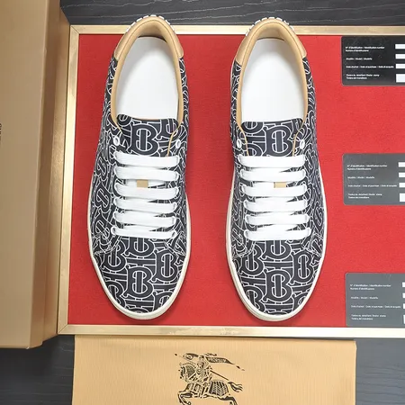 バーバリー ス カジュアルシューズ