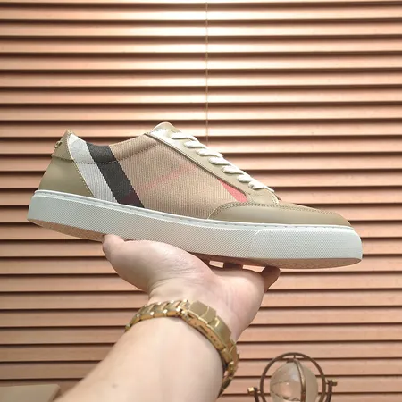 バーバリー ス カジュアルシューズ