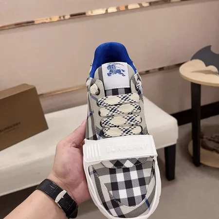 バーバリー ス カジュアルシューズ