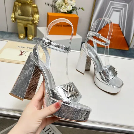 ルイヴィトン サンダル