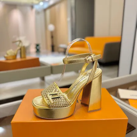 ルイヴィトン サンダル