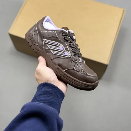 バレンシアガ カジュアルシューズ