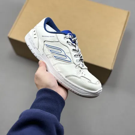 バレンシアガ カジュアルシューズ