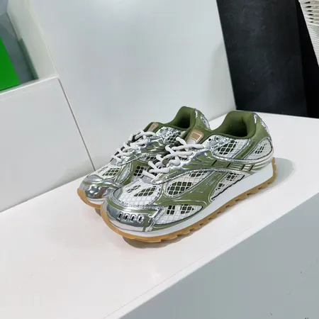 ボッテガ ヴェネタ スニーカー