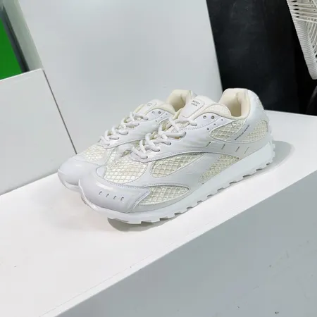 ボッテガ ヴェネタ スニーカー