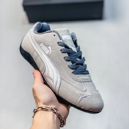 プーマ カジュアルシューズ