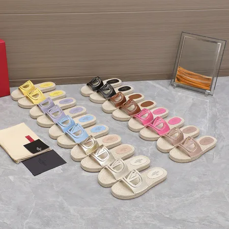 ヴァレンティノ スリッパ